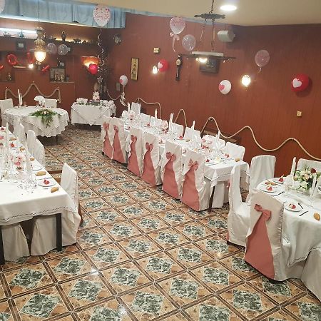 Hostal Milenium Els Monjos Zewnętrze zdjęcie